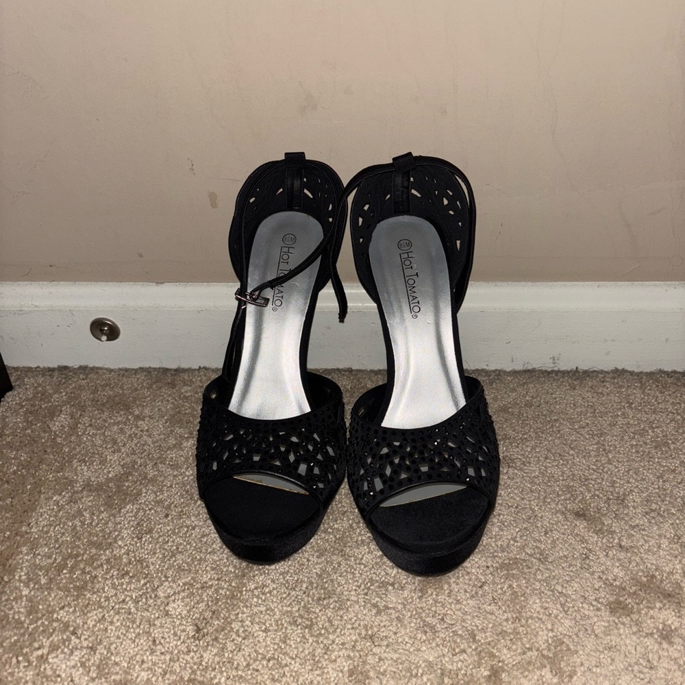 Hot Tomato Black Cut-Out Heels